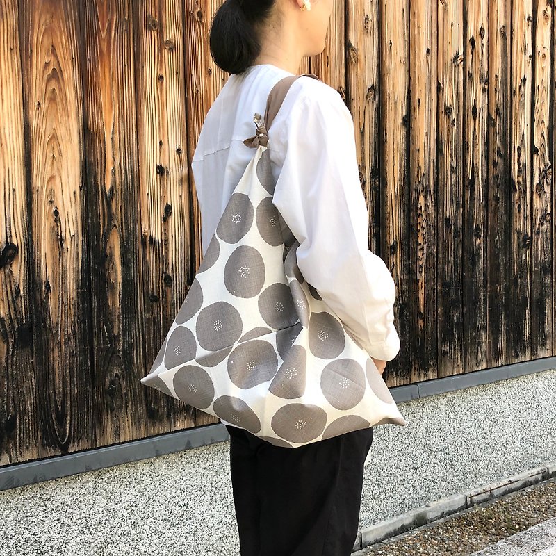 Handbag bag Azuma bag Round flower lover Ecru × Beige M / harunohi