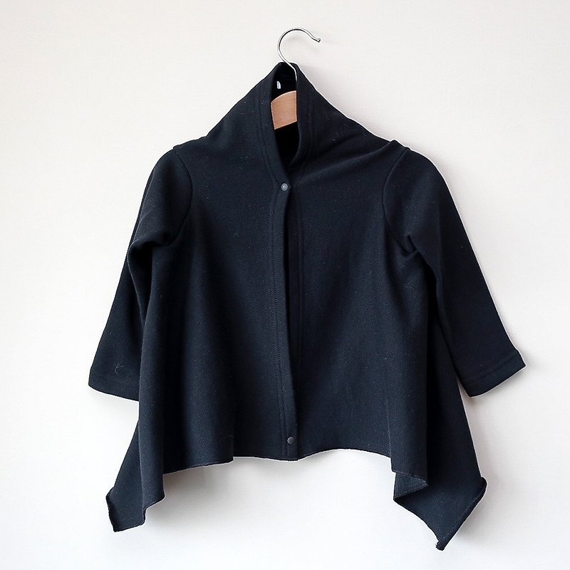 Black floral organic cotton statement jacket - อื่นๆ - ผ้าฝ้าย/ผ้าลินิน สีดำ