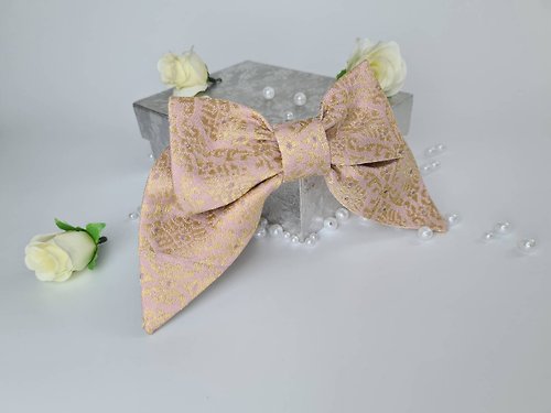 BonnieU Soft pink Thai silk with gold thread bow hair clip (Long Bow)