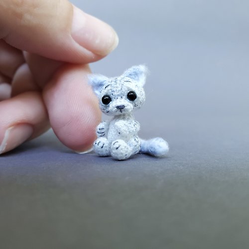 Microtoysby Extreme micro snow leopard. Dollhouse miniature. Micro stuffed irbis. Amigurumi.