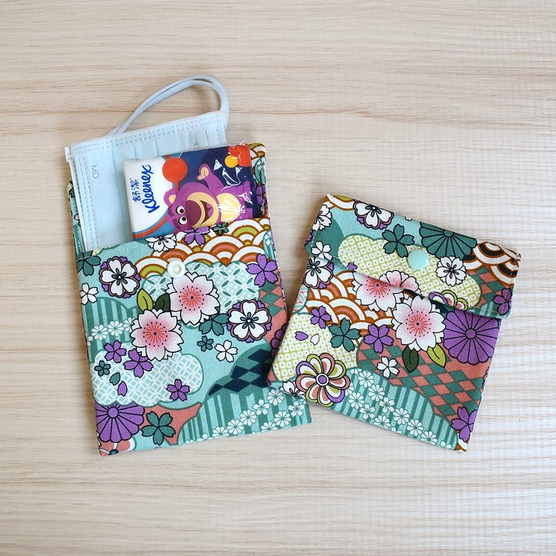 Mask/Tissue/Cotton/Headphone Storage Bag_Green Garden Flower Bloom - กระเป๋าเครื่องสำอาง - ผ้าฝ้าย/ผ้าลินิน สีเขียว