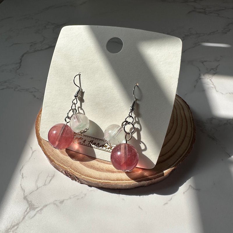 Red and white transparent beads. long earrings - ต่างหู - เรซิน สีแดง