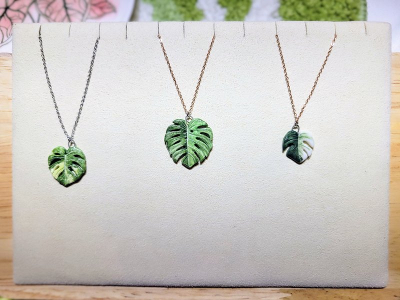 Painted handmade foliage plant necklace (in stock) - สร้อยคอ - เครื่องลายคราม 