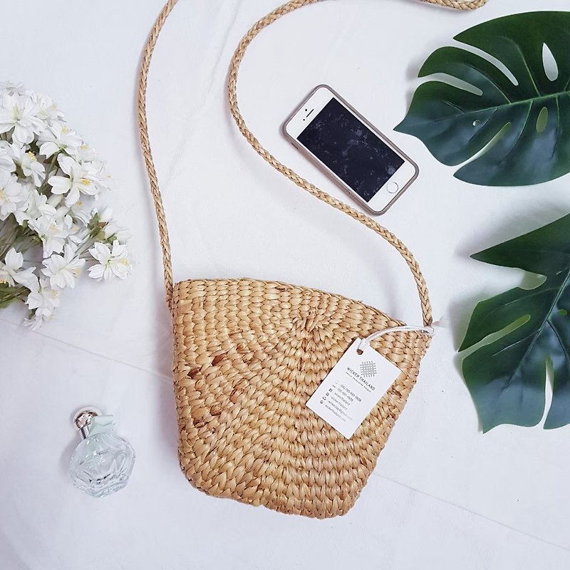 Straw Bag, Crossbody Bag, Thai Weaving Waterhyacinth - Messenger Bags & Sling Bags - Plants & Flowers 