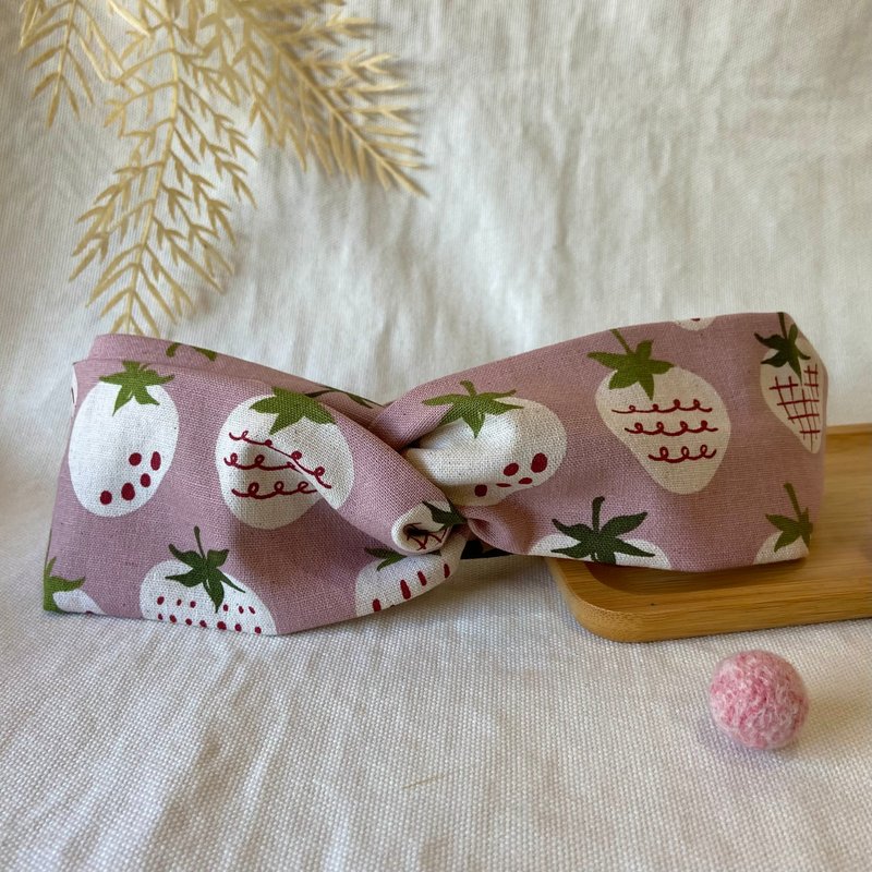 Headband/Crosshead Headband/Pink Strawberry Fields - ที่คาดผม - ผ้าฝ้าย/ผ้าลินิน สึชมพู