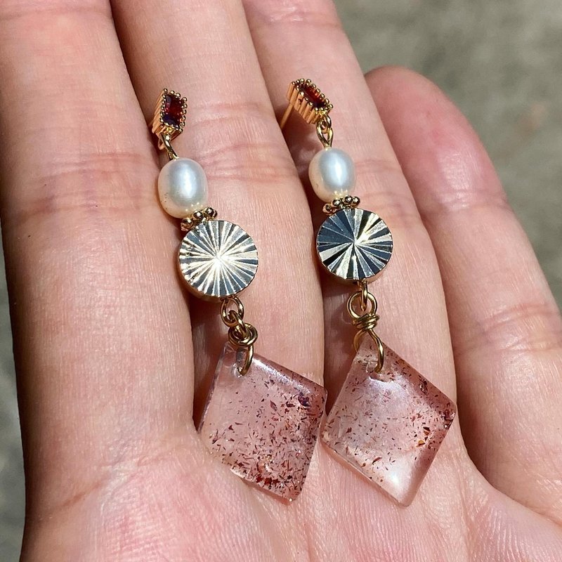 [Lost and find Chao Qi] natural stone pearl earrings Healer Stone - ต่างหู - เครื่องเพชรพลอย สีแดง