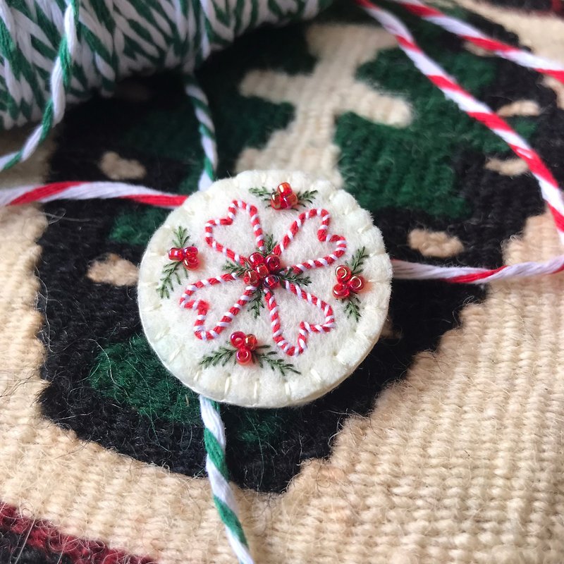 クリスマスキャンディケイン - ブローチ - 刺しゅう糸 