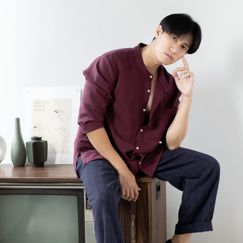 Blue & J Natural Linen with White Buttons Mandarin Collar Shirt - Wine - 男襯衫/休閒襯衫 - 亞麻 紫色