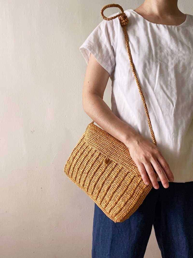 Straw carry bag - Messenger Bags & Sling Bags - Other Materials 