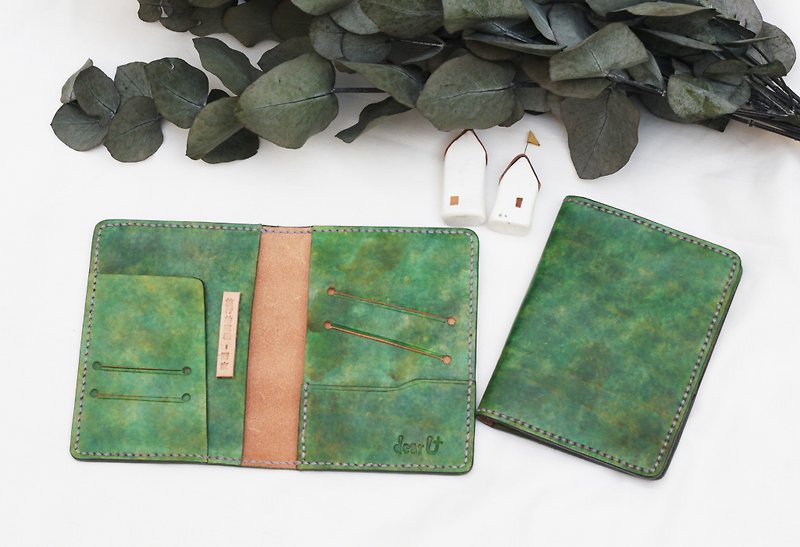 Meaning of travel - Home | Vegetable tanned leather passport case - Emerald color - ที่เก็บพาสปอร์ต - หนังแท้ สีเขียว
