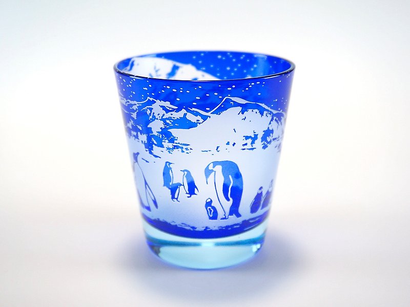 Penguin glass [Tan Gunjo] - Cups - Glass Blue