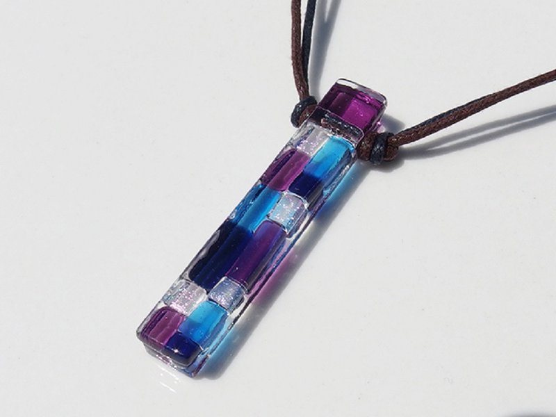 Aurora Glass (Aurora [Purple]) Necklace [Can be changed to an aroma pendant] [Made to order] - Necklaces - Glass Purple
