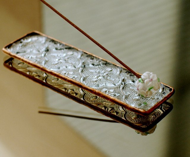 ガラス製 花の形状 お香立て メール便不可】グラス型 ガラス香立 – お香セレクトショップkuyu