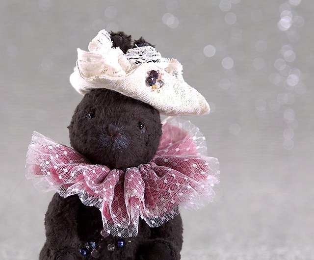 Ooak stuffed animal. Black Bunny stuffed  in hat - 設計館Sveta's  Teddies 玩偶/公仔- Pinkoi