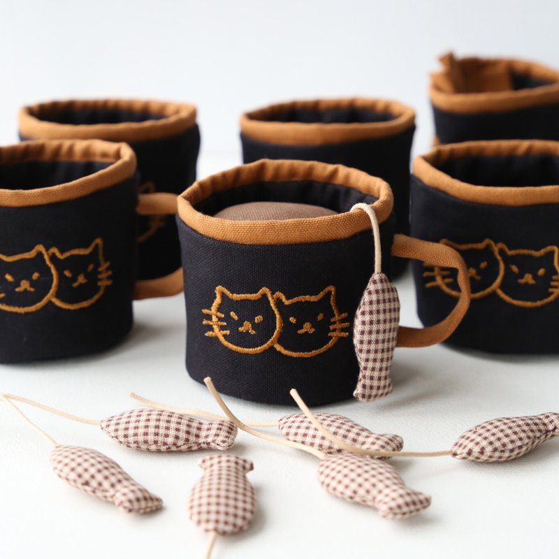 Dried fish, hot drinks, handmade cat grass toys, washable and reusable - Pet Toys - Cotton & Hemp Black