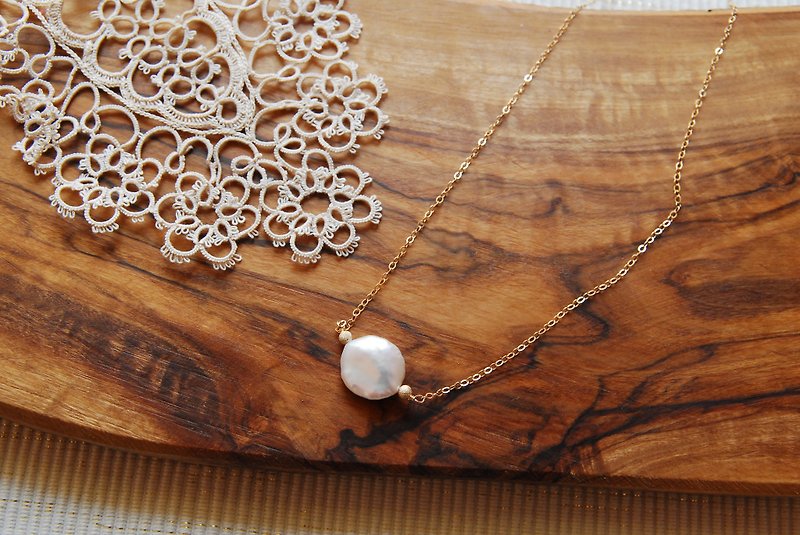Small round keshi pearl necklace 14kgf - สร้อยคอ - ไข่มุก ขาว