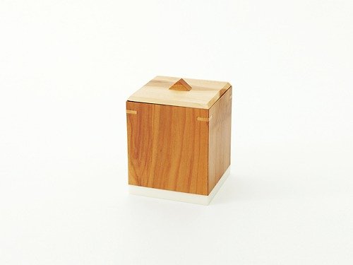 Kimura Woodcraft Factory Ltd. りんごの木のコットンボックス