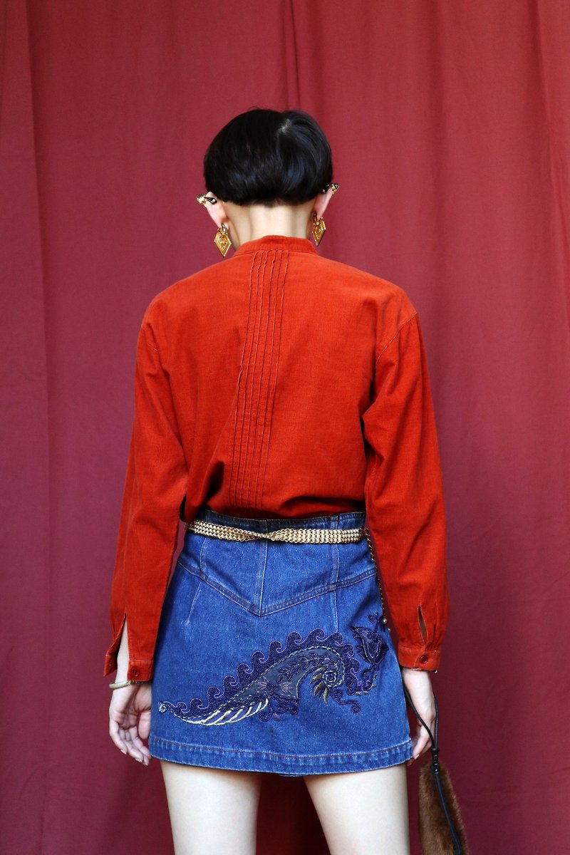 Pumpkin Vintage. Ancient embroidered jeans skirt - กระโปรง - วัสดุอื่นๆ 