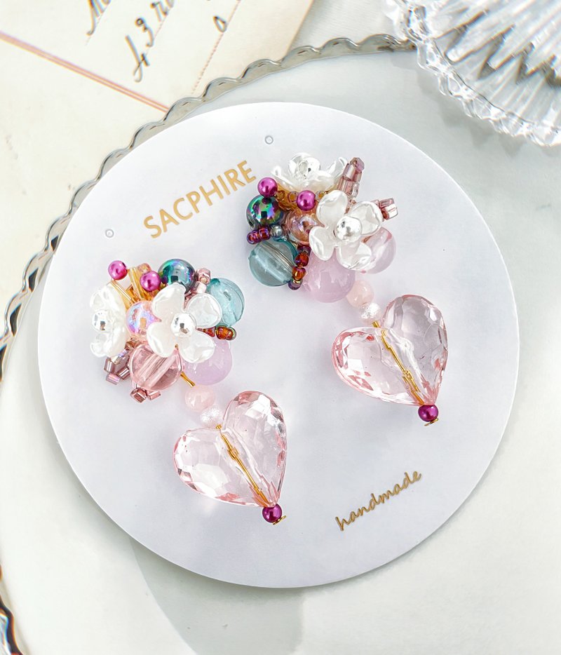 Floral Fantasy Heart Dangle Earrings Romantic Poetic Whimsical - ต่างหู - วัสดุอื่นๆ สึชมพู