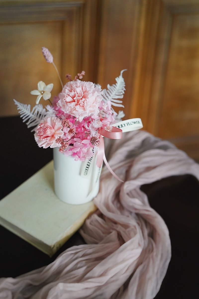 【GOODLILY flower】Soft pink carnation immortal small round table flower - Dried Flowers & Bouquets - Plants & Flowers Pink