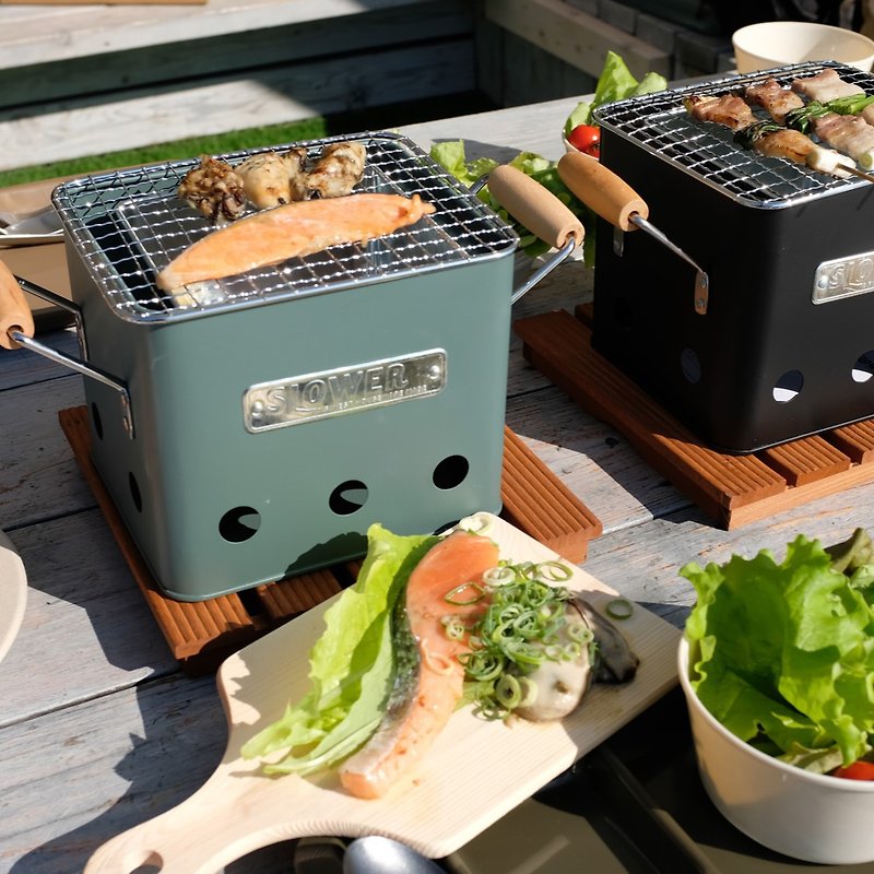 [Japanese SLOWER] Outdoor portable BBQ personal stove (for 1-2 people) (three colors available) - ชุดเดินป่า - โลหะ หลากหลายสี