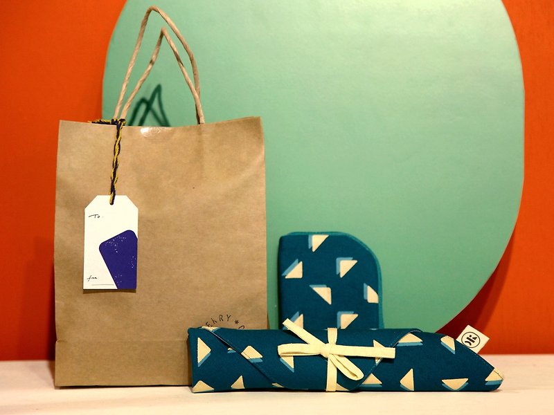 [Christmas Exchange Gift] - Mountain Back Blue - ช้อนส้อม - ผ้าฝ้าย/ผ้าลินิน สีน้ำเงิน