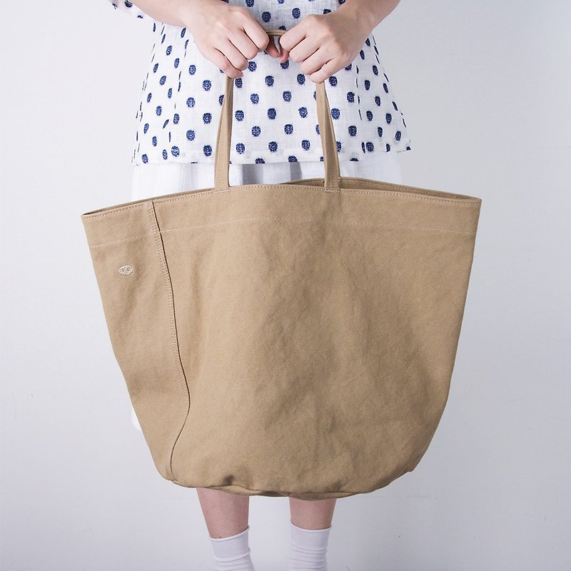 Mushroom Mogu / canvas shoulder big tote bag / Camping (cinnamon) - Messenger Bags & Sling Bags - Cotton & Hemp 