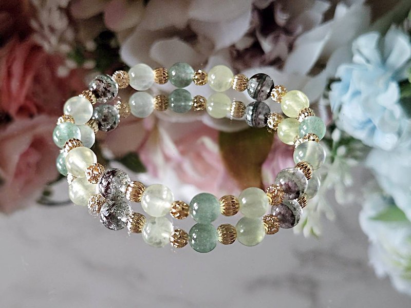 Green ghost - grape Stone- green strawberry crystal bracelet - Bracelets - Crystal 