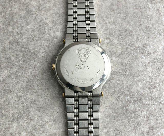 美品 稼働中 GUCCI グッチ シルバー/ゴールド 9000M OH済 日本直送 名牌中古包 】GUCCI グッチ 腕時計 シルバー ゴールド