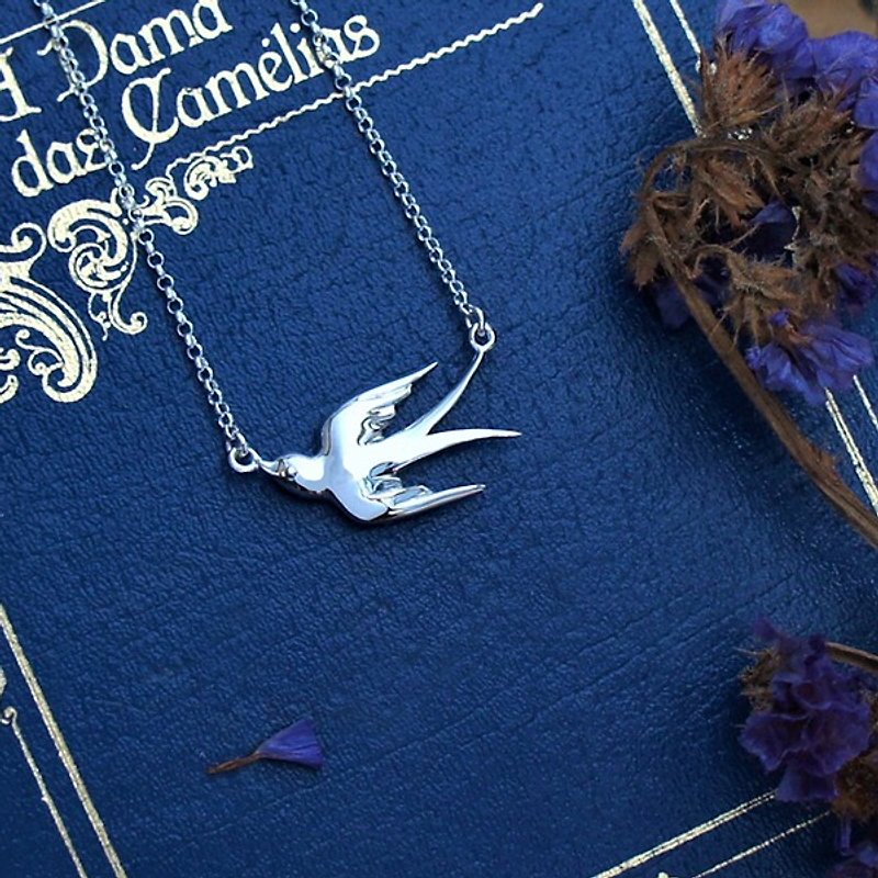GT Silver Necklace Swallow - Necklaces - Other Metals Silver