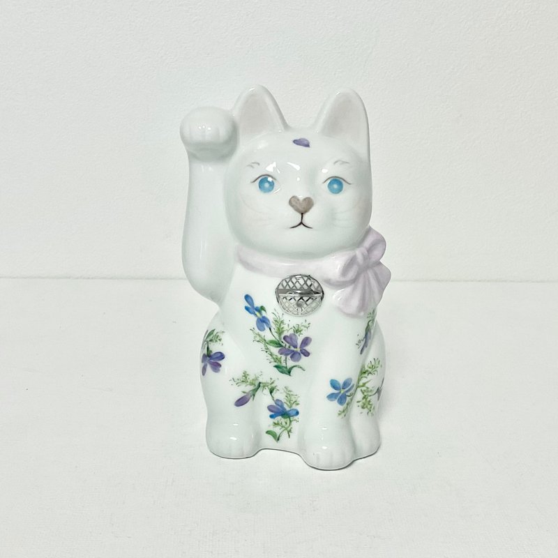 Hand painted manekineko(beckoning cat) - Stuffed Dolls & Figurines - Porcelain White