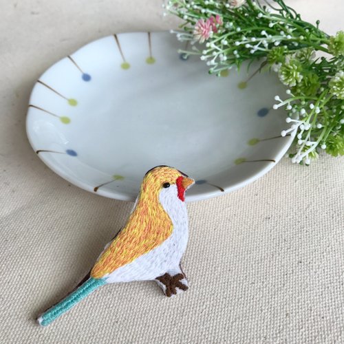 YUU YUU LAB 手作刺繡*鳥兒的盛夏豔陽別針