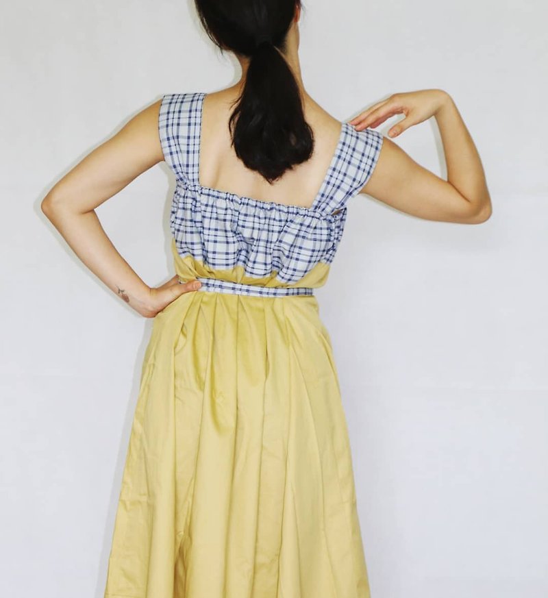 Complementary us-stitching tie dress