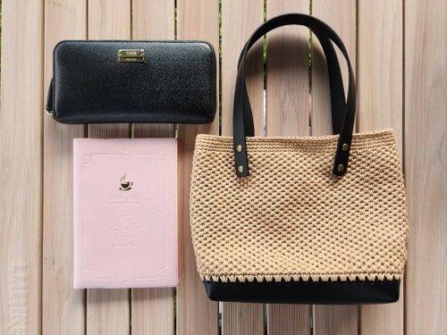 レザー　編み込み　ハンドバッグ　クリーム クラシックな編み込みハンドバッグ - ショップ Jenny88 トート