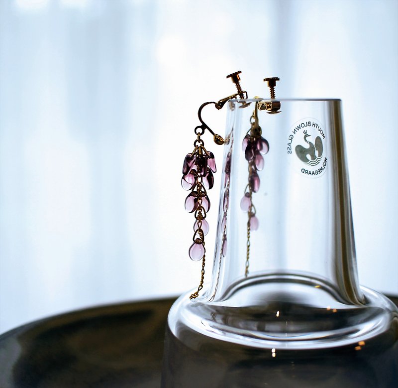 Wisteria flower Earrings　Daydream version - Earrings & Clip-ons - Glass Purple