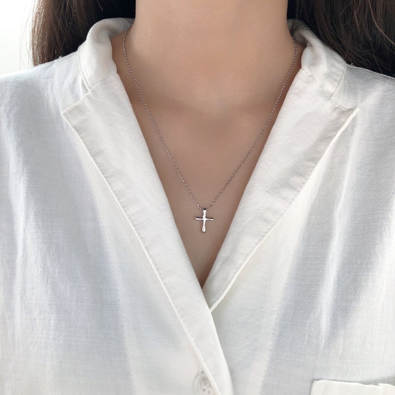 Living Water - 925 Sterling Silver Cross Pendant Necklace - Necklaces - Silver 