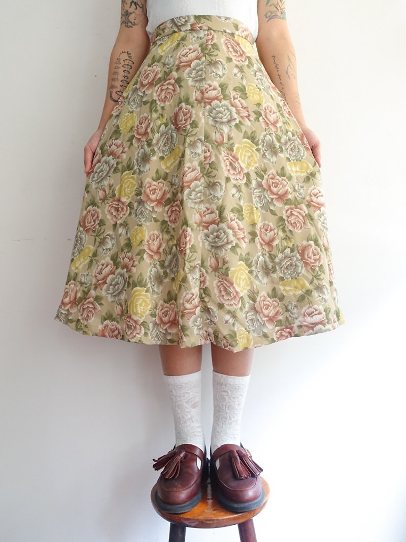 Awhile | Vintage Skirt no.406 - กระโปรง - เส้นใยสังเคราะห์ หลากหลายสี