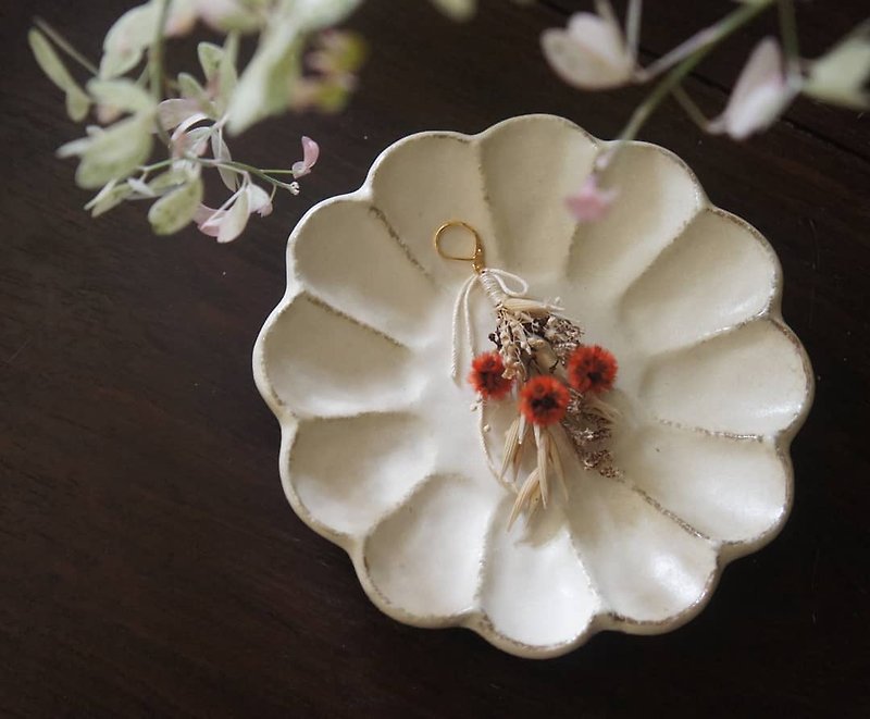 14k Gold Plated Hanabi Flower Earings - Earrings & Clip-ons - Plants & Flowers Red
