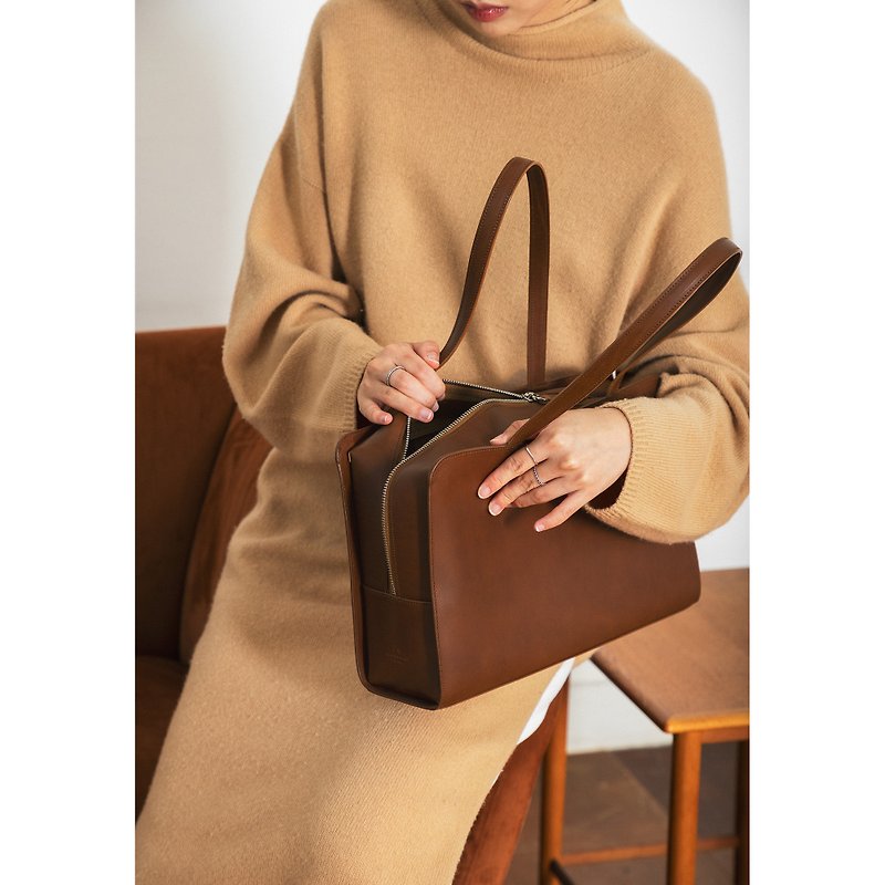 【From Seoul】 Buddy bag 4colors (vegetable leather) - Handbags & Totes - Genuine Leather 