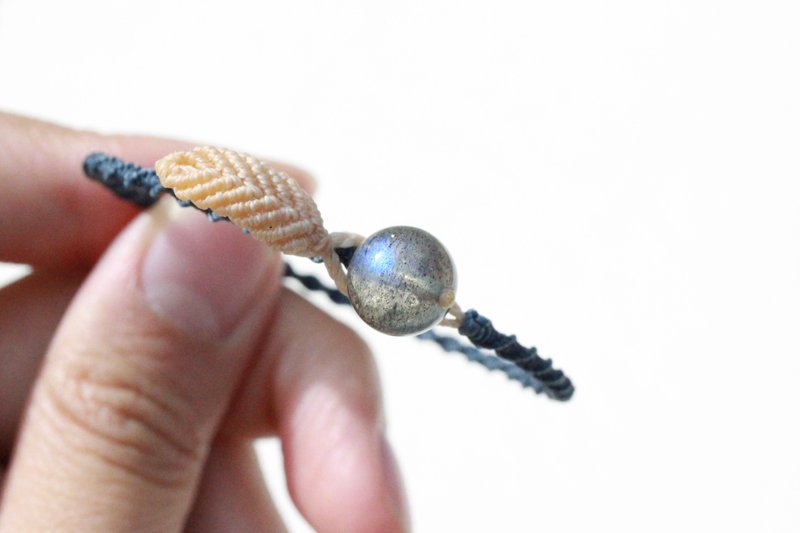 [Stone Flower] Blue transparent labradorite woven bracelet - สร้อยข้อมือ - เครื่องประดับพลอย สีน้ำเงิน