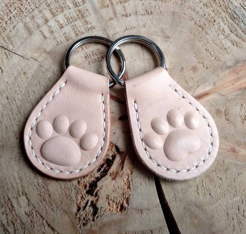 Fiber hand-made hand-sewn vegetable tanned leather fur kids key ring for dogs and cats - ที่ห้อยกุญแจ - หนังแท้ สีกากี