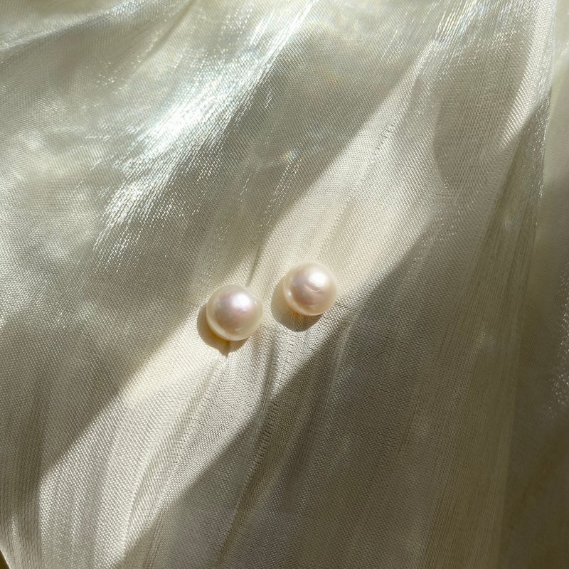 Natural fresh water pearl earrings - Earrings & Clip-ons - Other Metals 