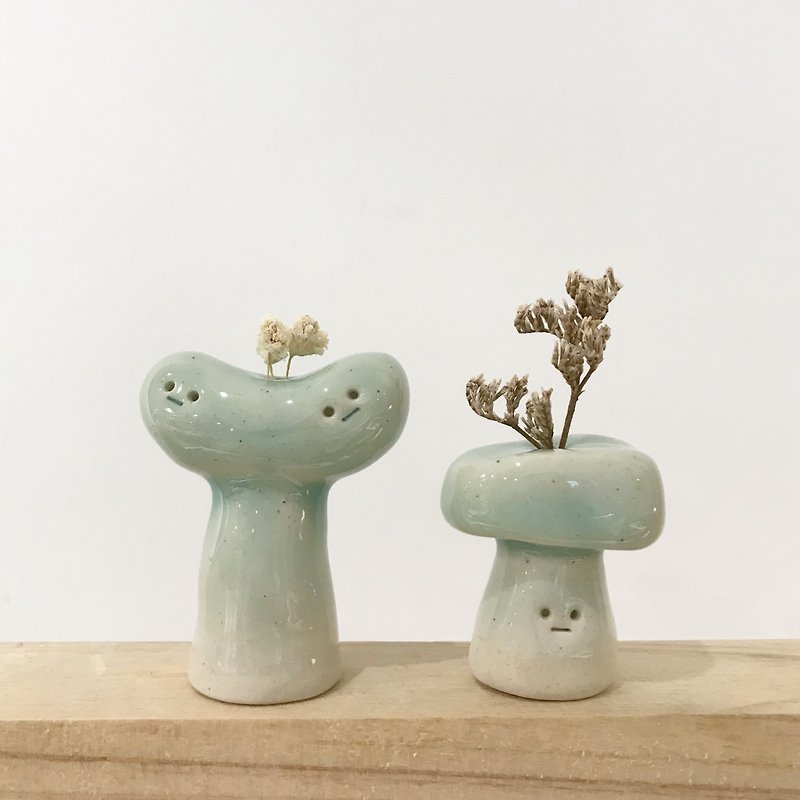 BUGS | 迷你花器 | 桌上風景 | 陶土擺飾 | 一組兩個 - 花瓶/花器 - 陶 綠色
