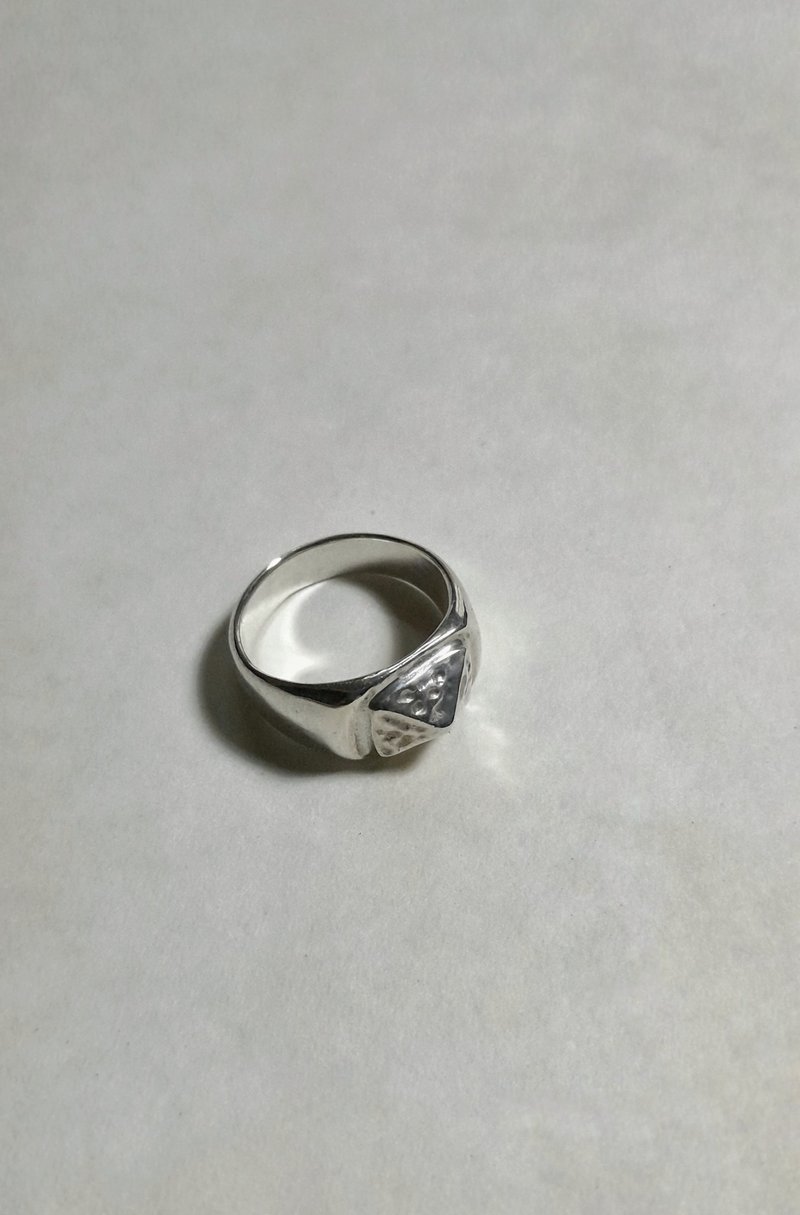 Rivet form silver ring - แหวนทั่วไป - เงินแท้ 