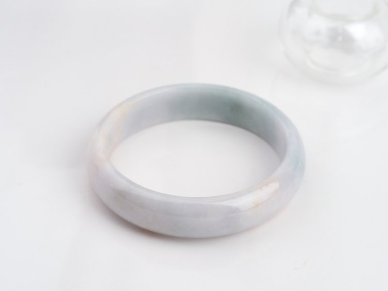 Chunhua | Natural Jadeite Bracelet of Grade A | Wrist circumference 19-19.5 - สร้อยข้อมือ - หยก สีเขียว