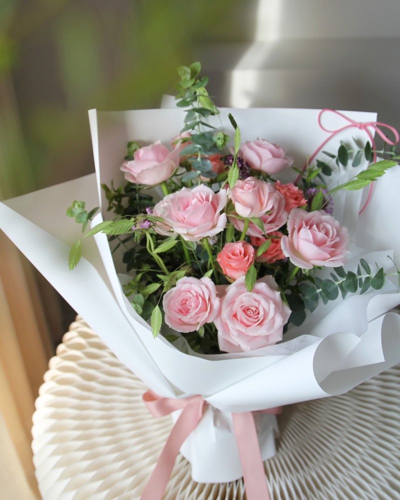 Petite Rose 粉紅玫瑰 鮮花花束 告白 情人節 生日花束 - 乾燥花/永生花 - 植物．花 