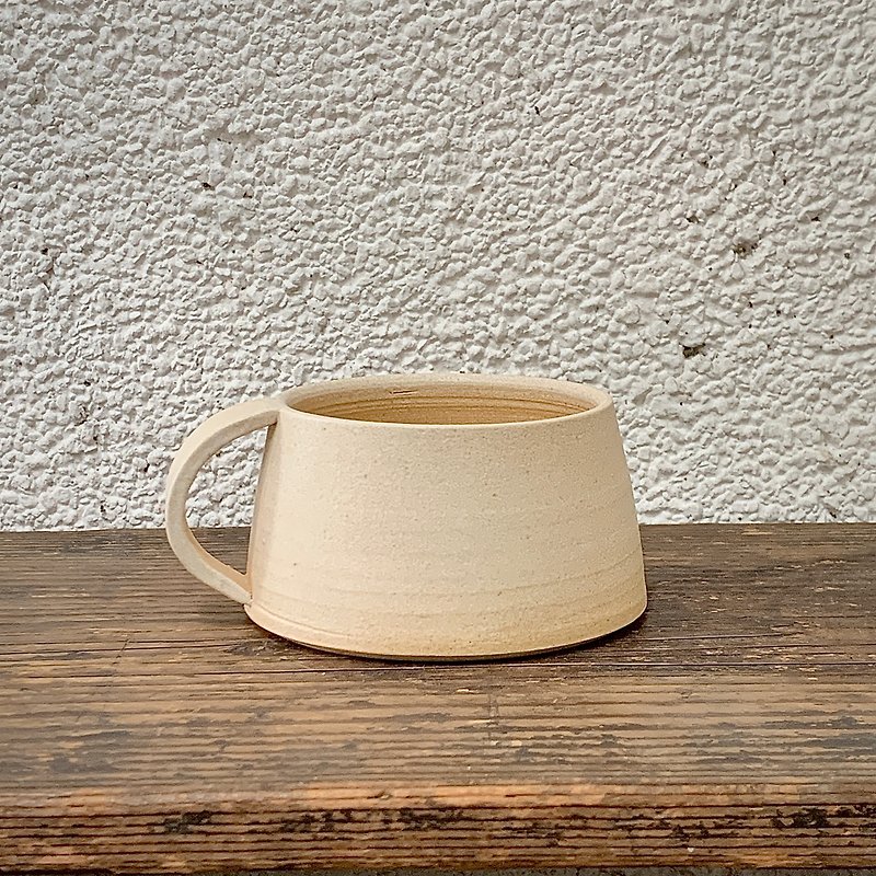 【晨白-咖啡杯】 日沐陶 | 手工製作 | 手捏陶 | 06 - 杯子 - 陶 黃色