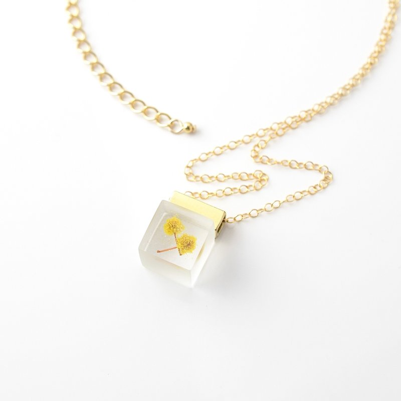 Mimosa petit necklace [Video included] Resin/Japanese design matte birthday present - สร้อยคอ - เรซิน สีเหลือง