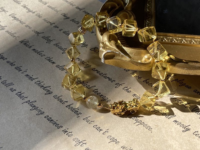 【貔貅追金。方形黃水晶手鍊】金髮晶|招財|僅此一件、單品保證 - 手鍊/手環 - 其他材質 黃色