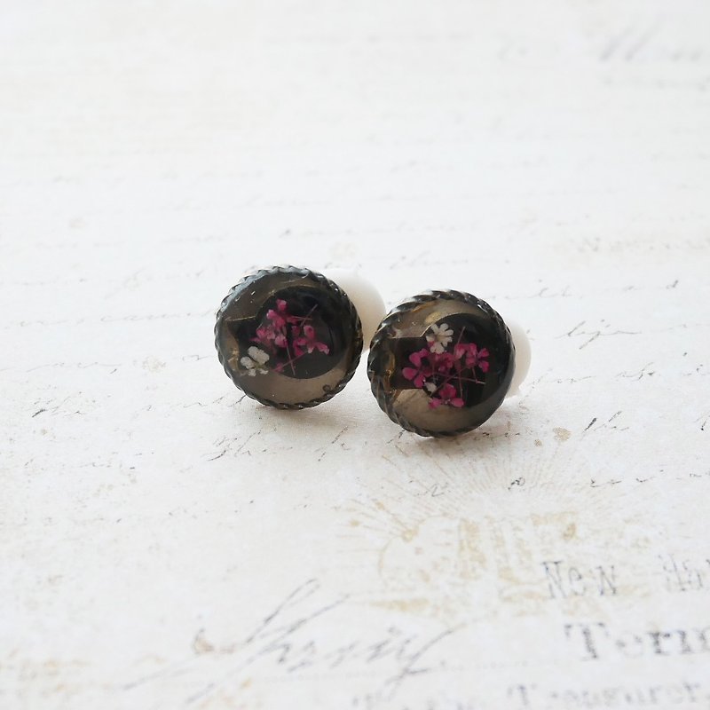 Pressed flower earrings - ต่างหู - เรซิน สีดำ
